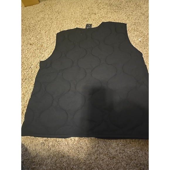 Quilted Black Vest W Pockets Original Use Men Size M Full Zip-Up Lightly Padded - Picture 6 of 6